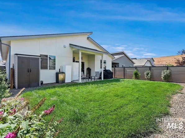 5614 W Song Sparrow St, Boise, ID 83714