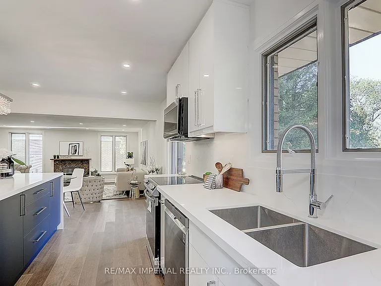 98 Belfry Dr — Photo 11