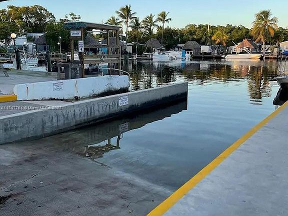 3rd image of 101551 Overseas Hwy #32