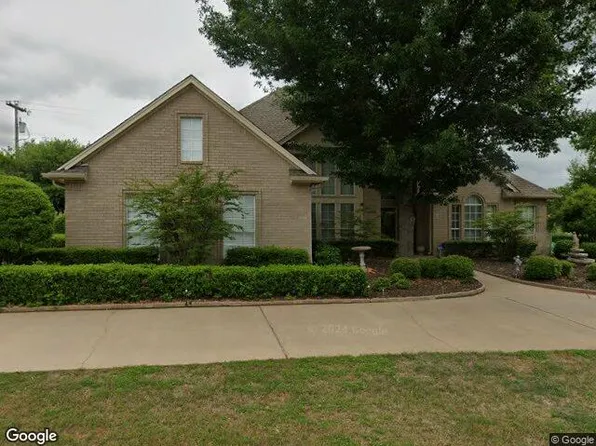 6903 Westover Dr, Granbury, TX 76049