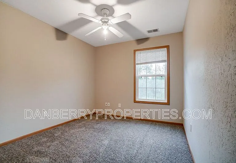 1127 N Byrne Rd #1 — Photo 28