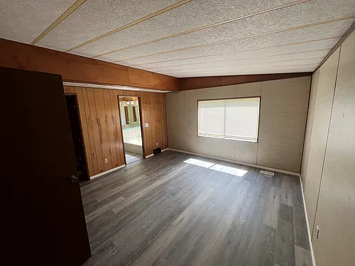 13217 Canyon Rd E Photo 1