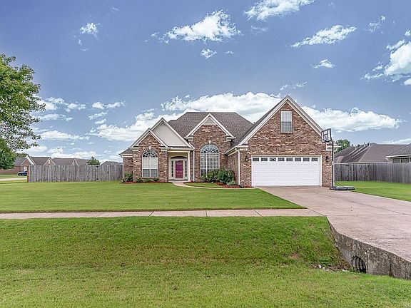 2nd image of 837 Belle Rive Dr