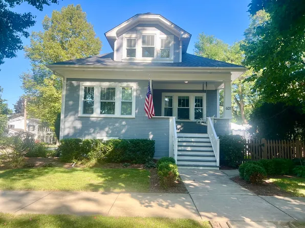 603 Prairie Ave, Barrington, IL 60010