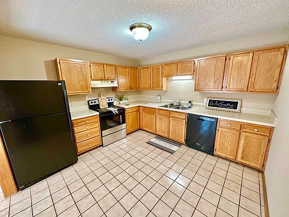 5th image of 105 Mountain View Dr #F