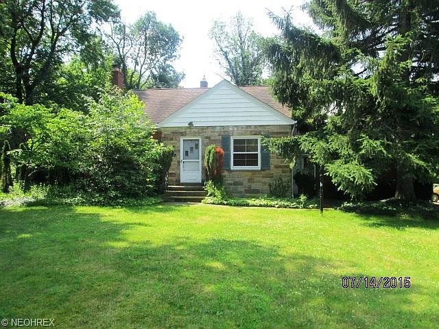 25300 Chardon Rd photo 1