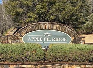 126 Lakeview Way, Baldwin, GA 30511