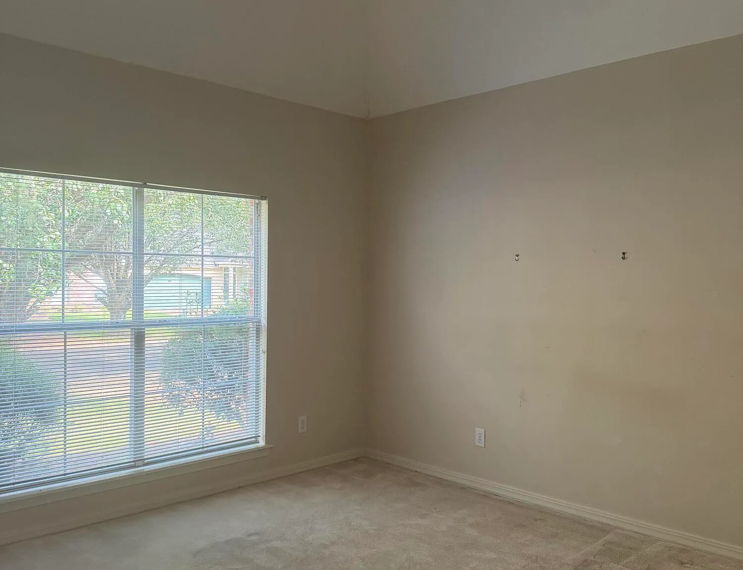 3 bed, 2.0 bath, 1529 sqft, $2,500 — Photo 3