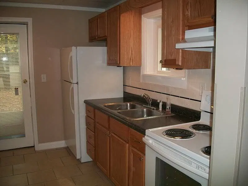 2 bed, 650 sqft, $825 — Photo 1