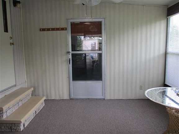 5th image of 206 Iris Dr