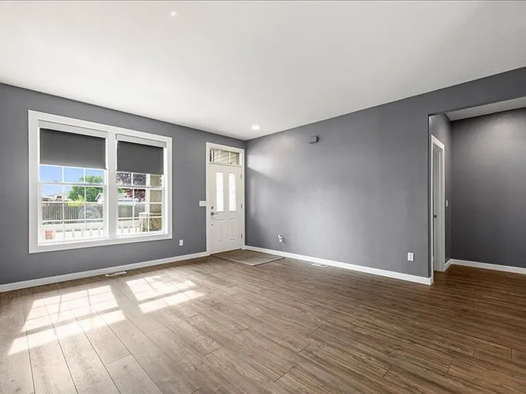4612 Belgian Ln — Photo 3