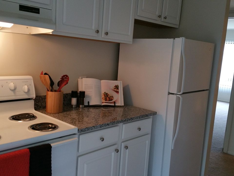 UPGRADED KITCHEN