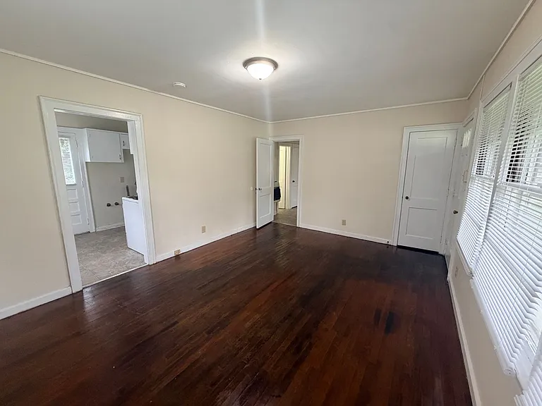 1701 N Troup St — Photo 11
