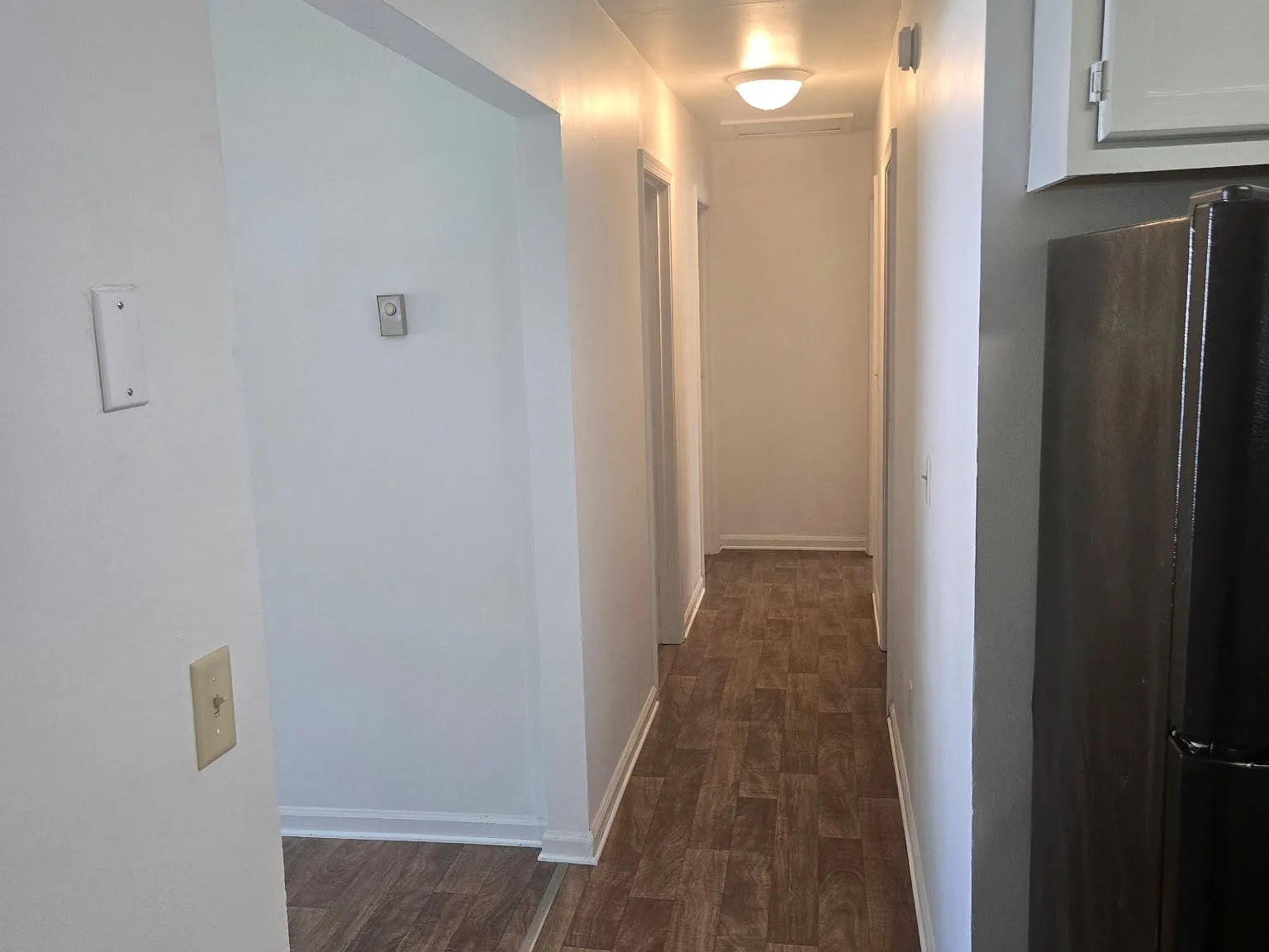 3 bed, 1.0 bath, $1,250 — Photo 4
