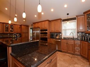 721 Monmouth Rd, Cream Ridge, NJ 08514