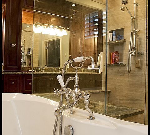 Extraordinary Bath