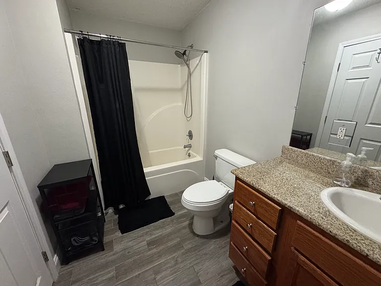 4229 Lancaster Dr — Photo 8