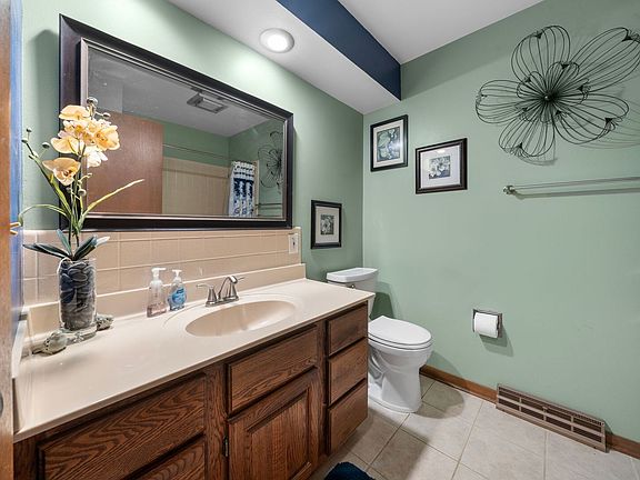 5th image of 4555 Cinnamon Ct
