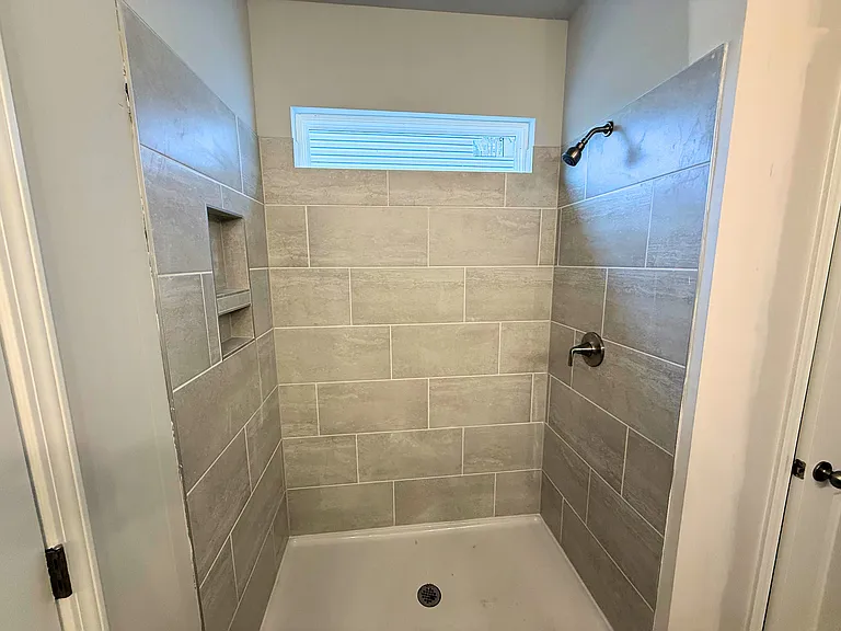 144 Gervais Cir — Photo 13