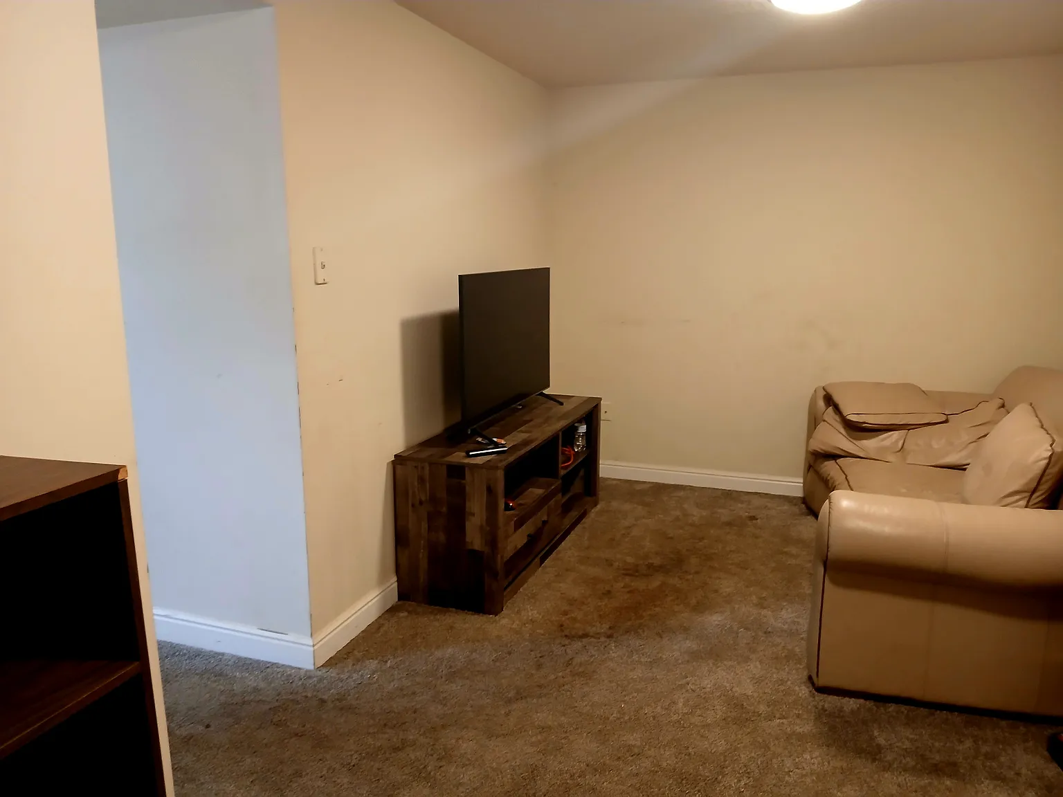 1 bed, 1250 sqft, $410 — Photo 3