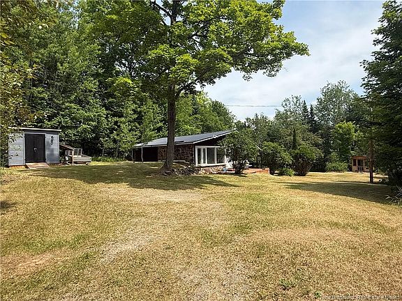 3rd image of 404 Sisson Ridge Rd