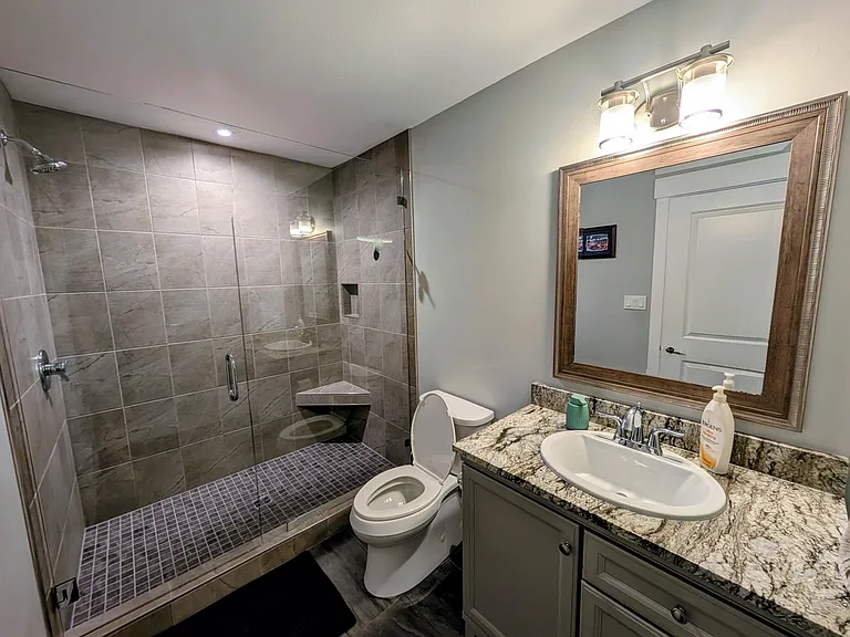 77 Whispering Pines Cir — Photo 37