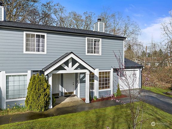3rd image of 7820 Skansie Avenue NW