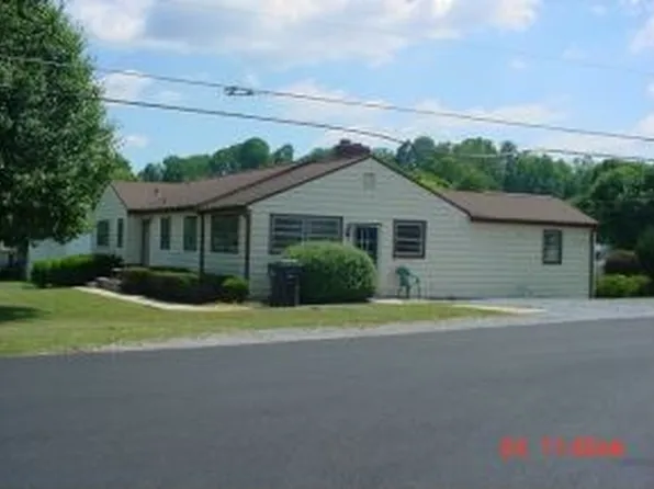 305 Cherokee Rd, Bristol, VA 24201