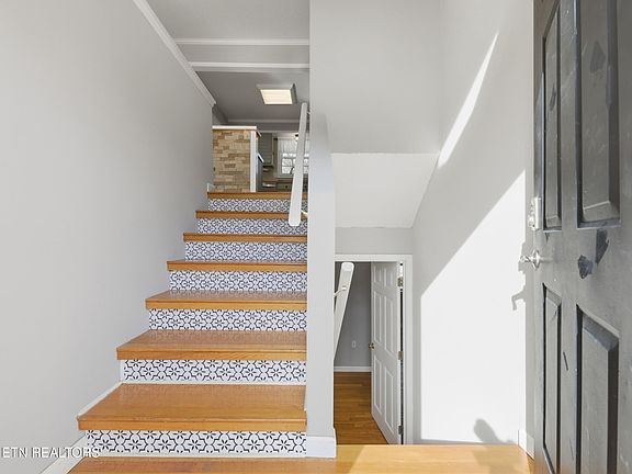 4th image of 323 High Tower Rd