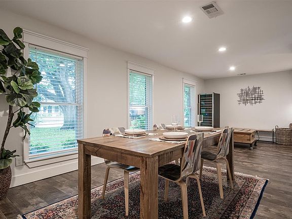 3rd image of 13949 Far Hills Ln