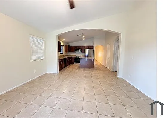 3 bed, 1463 sqft, $2,400 — Photo 4