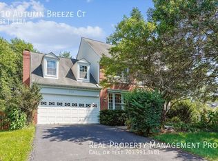 810 Autumn Breeze Ct, Herndon, VA 20170