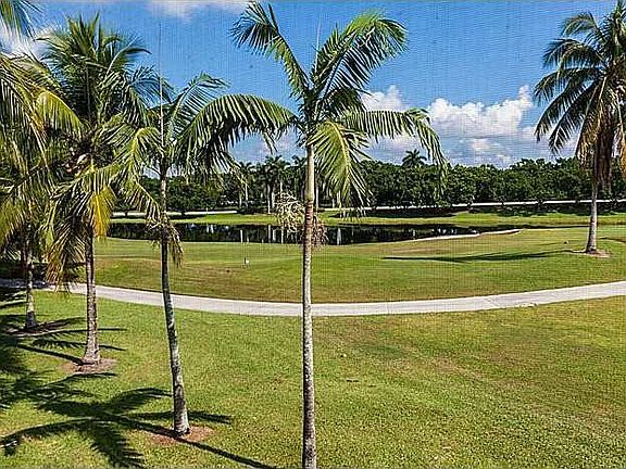 5th image of 2721 Center Court Dr