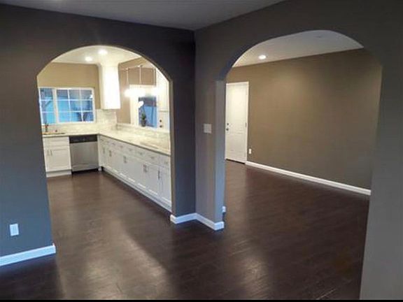 3rd image of 1441 Peach Pl