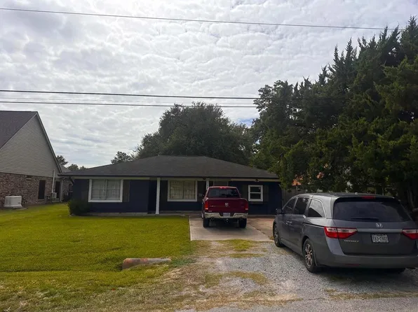 1205 Gulf Ave, Port Neches, TX 77651