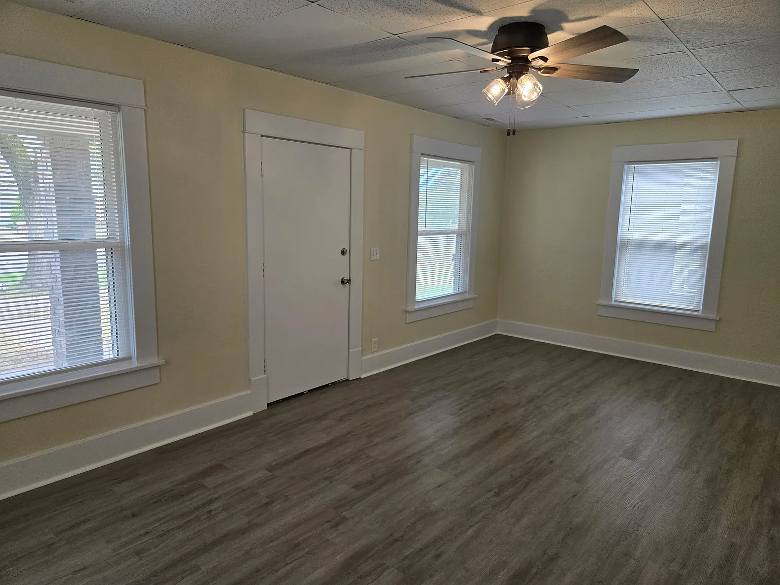 2 bed, 1216 sqft, $1,000 — Photo 2