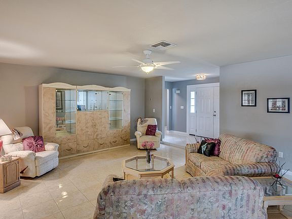 2nd image of 409 Lake August Dr