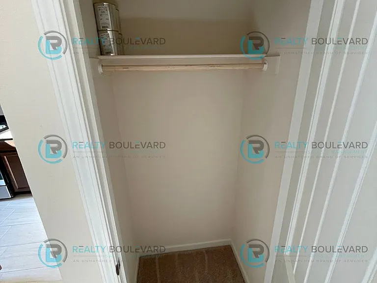 925 W End St — Photo 19