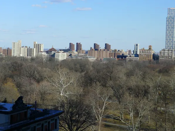 400 Central Park West image 1 of 16