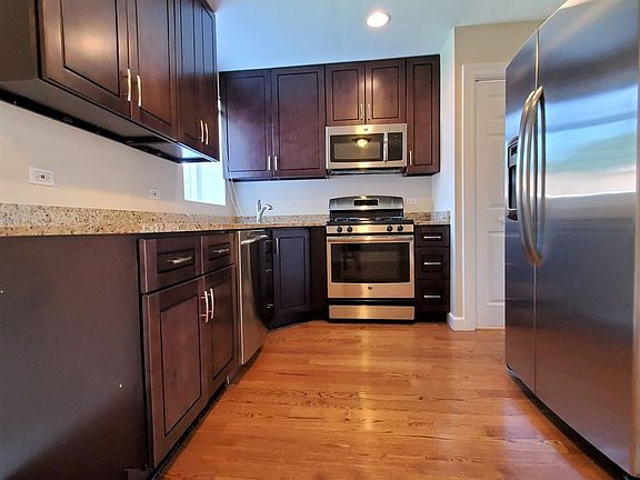4th image of 7812 W Summerdale Ave