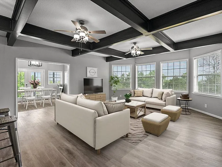 401 Paradise Dr — Photo 8