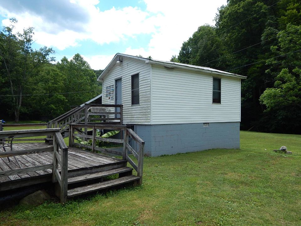 31st image of 1597 Devil Hole Rd