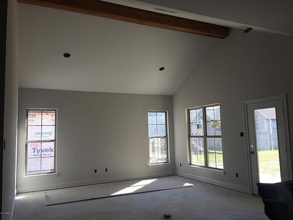 3rd image of 119 Anatole Dr