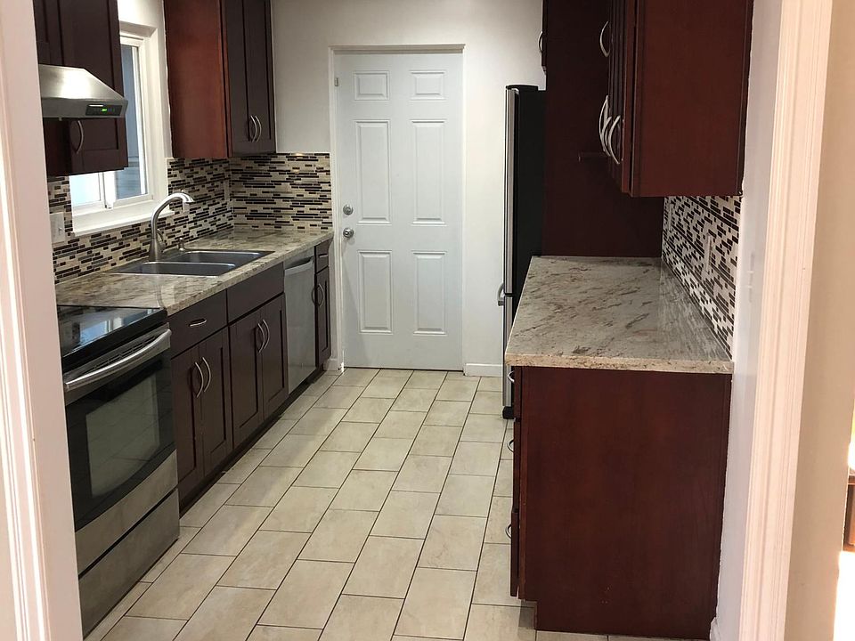 1st image of 2132 Ventura Pl