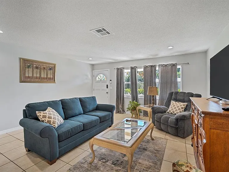 5738 Antilles Dr — Photo 5
