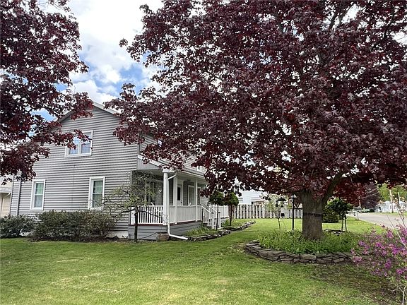2nd image of 224 Pioneer Rd