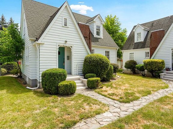 2nd image of 1930 Laurel Ave NE