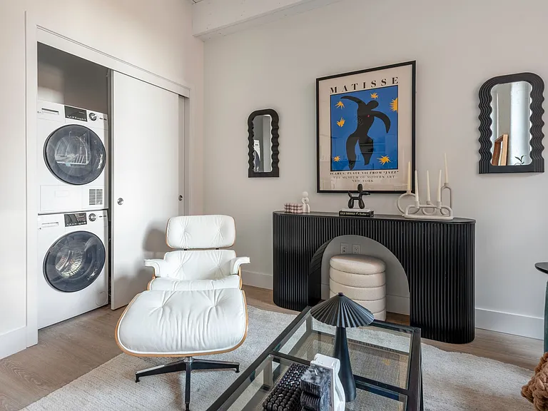 Essex St. Lofts — Photo 9