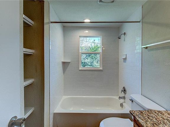 4th image of 2653 Myrtle Ave
