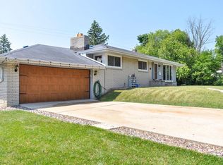 6733 Montgomery Dr, Greendale, WI 53129